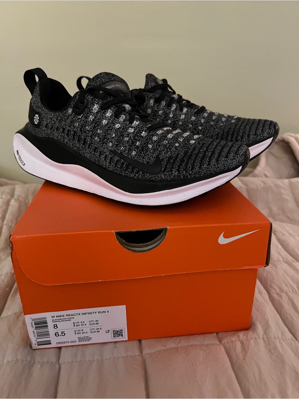 Nike Women's REACTX INFINITY RUN 4 Sneakers